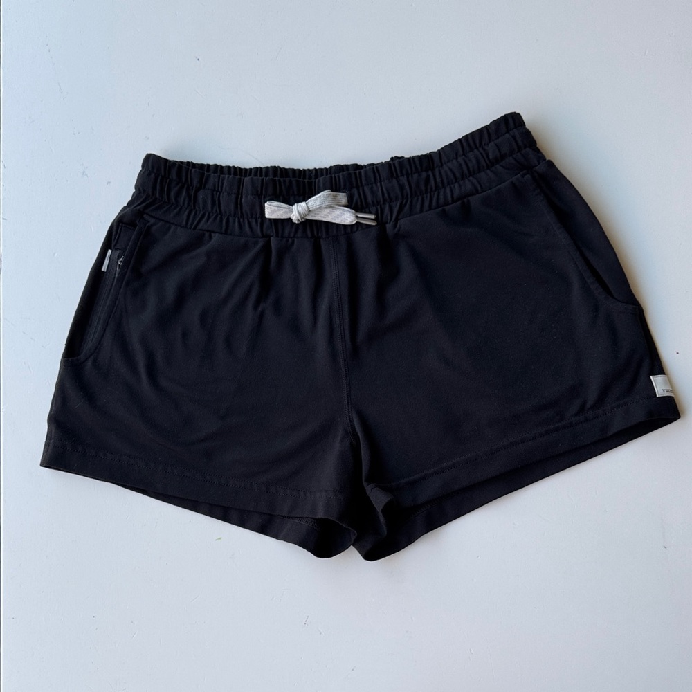 Vuori Women's Black Athletic Shorts with White Drawstring Size XS